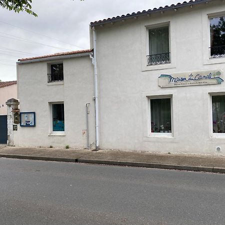 La Maison Du Canal De Rompsay - 5 Min De La Rochelle Bed & Breakfast Perigny  Exterior photo