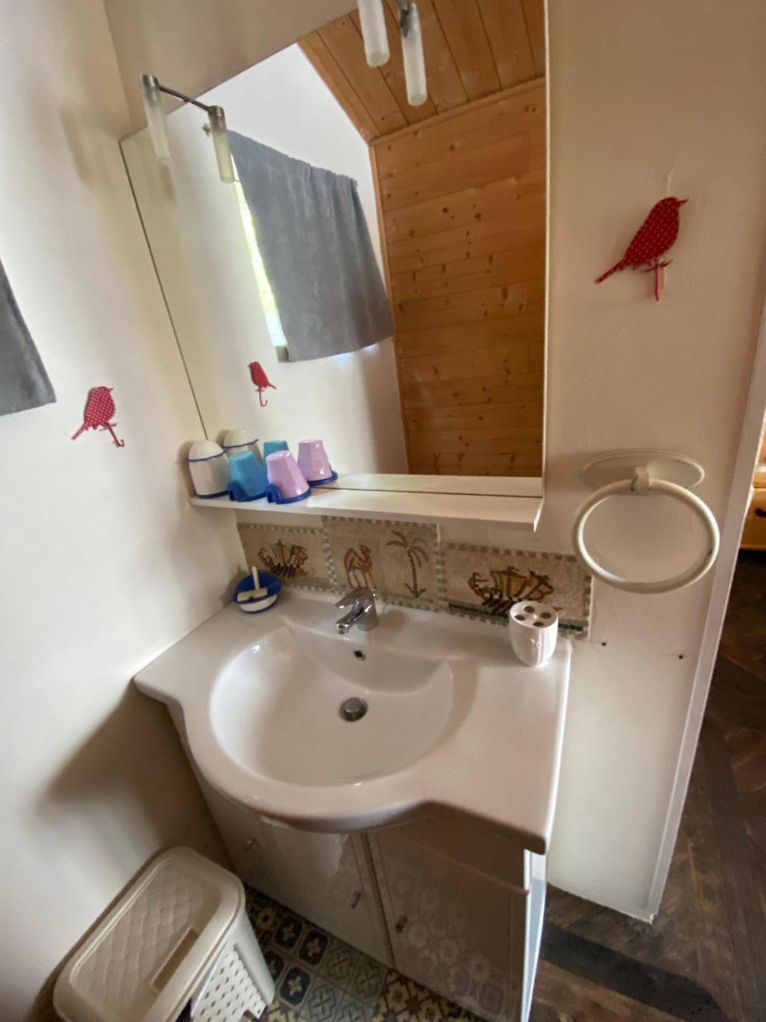 La Maison Du Canal De Rompsay - 5 Min De La Rochelle Bed & Breakfast Perigny  Exterior photo
